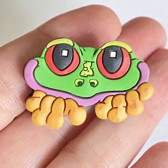 CHA CHA The Tree Frog Disney Animal Kingdom Rainforest Cafe Soft Lapel Hat Pin - Picture 2 of 6